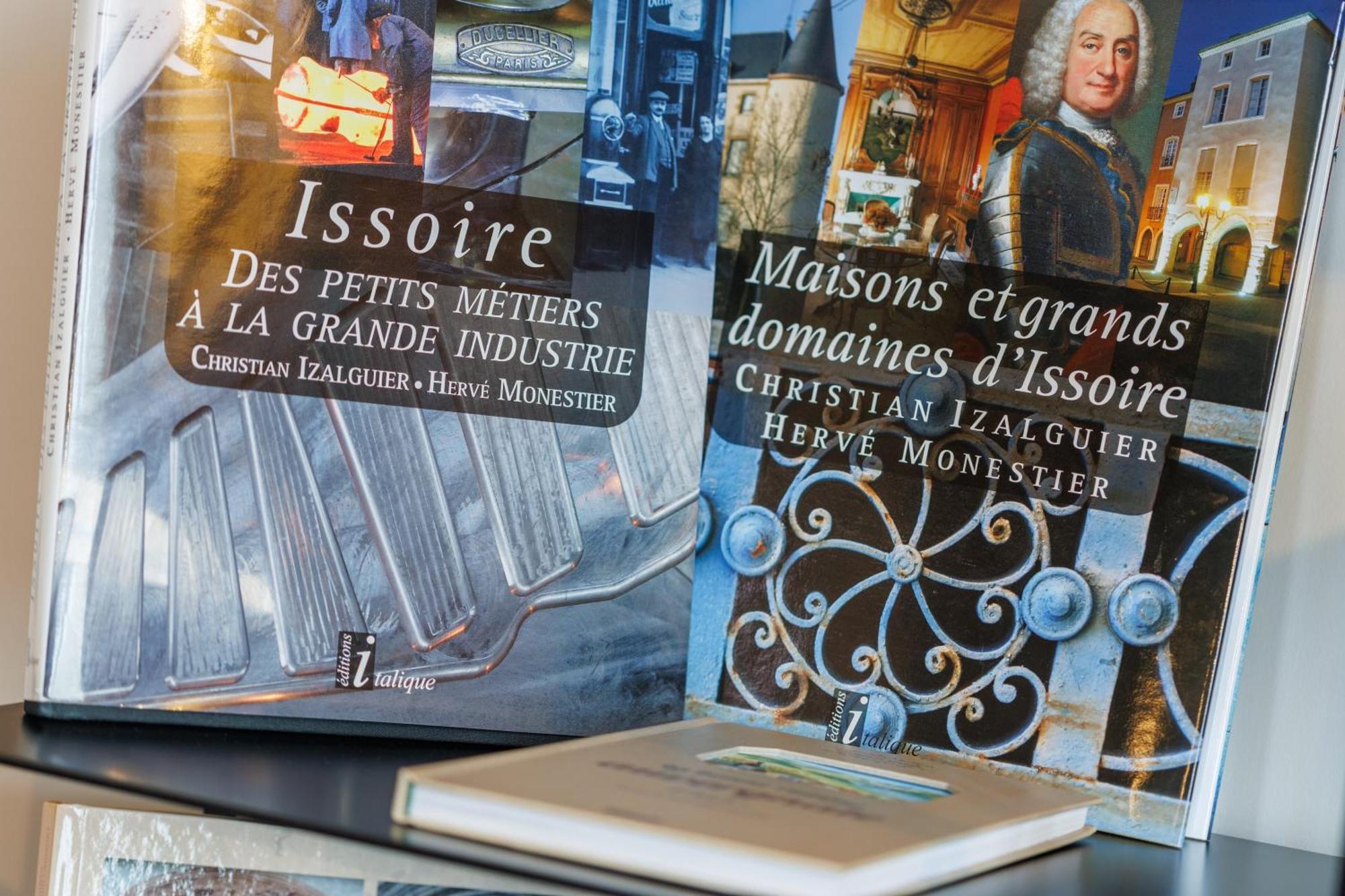 The Originals Boutique, Hotel Le Pariou, Issoire Exteriör bild