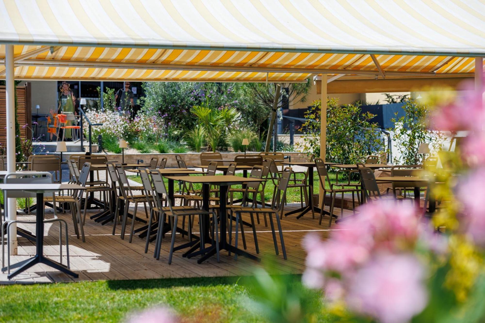 The Originals Boutique, Hotel Le Pariou, Issoire Exteriör bild
